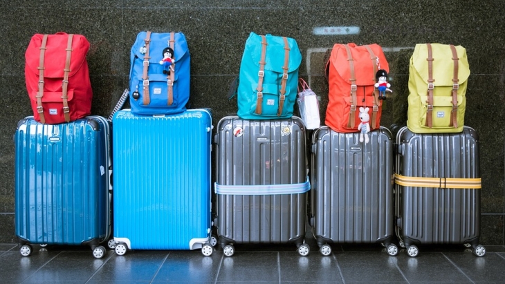 Tips Menghemat Bagasi Pesawat Saat Travelling