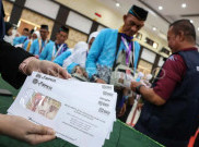 Kloter Pertama Besok Berangkat, Jemaah Calon Haji Dibagikan Uang Saku 750 Riyal