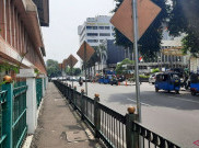 Pagar Stasiun Cikini Ditinggikan, Penumpang KRL Justru Bikin Pramono Anung Pusing