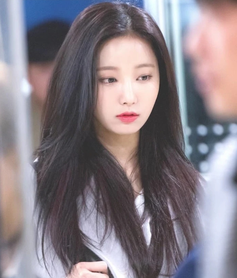 Yeonwoo eks MOMOLAND (Foto: Koreaboo)