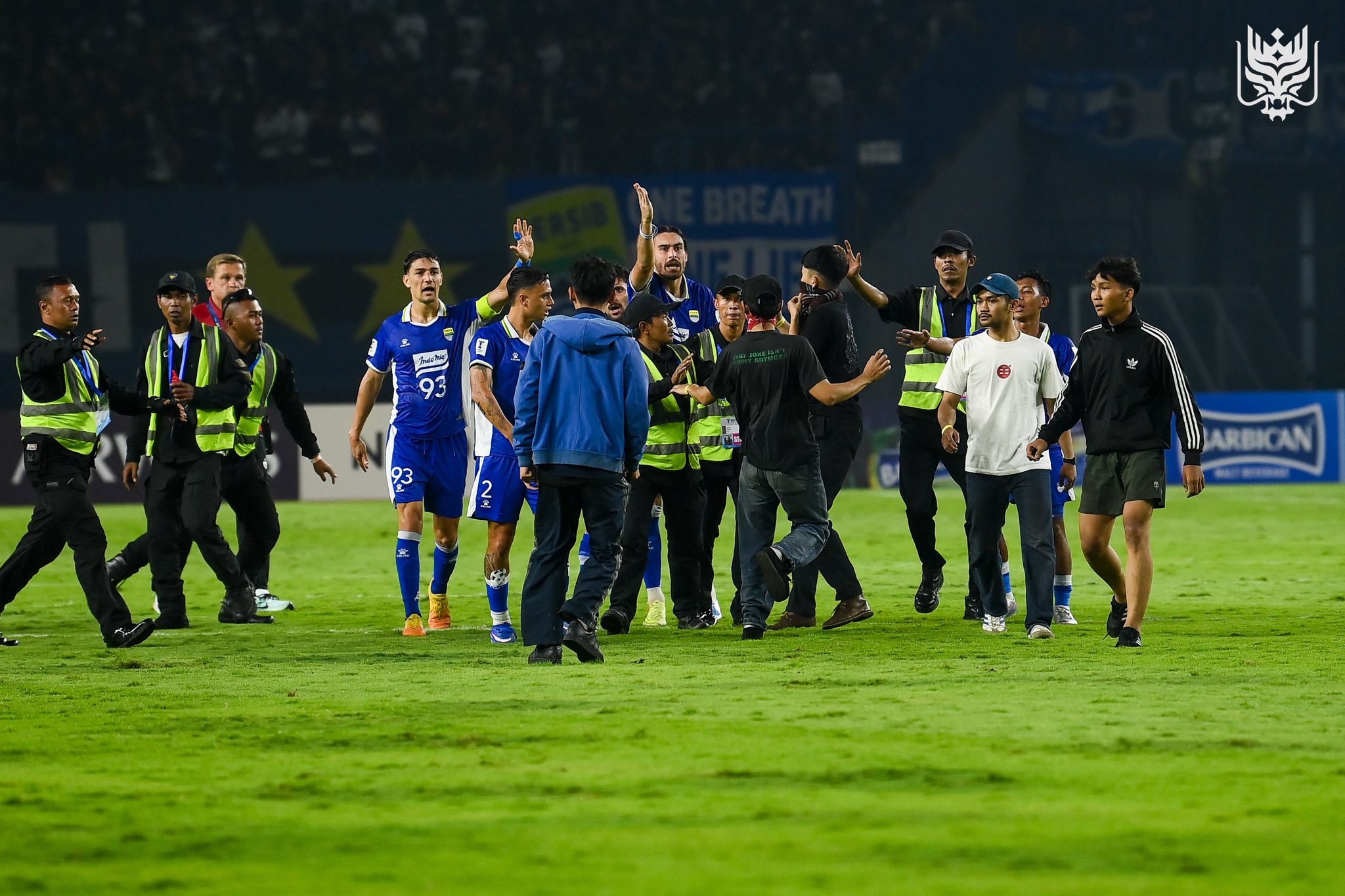 Enggan Salahkan Bobotoh atas Kericuhan di GBLA Usai Persib Jamu Ratchaburi, Umuh Muchtar Sebut Wasit Sangat ‘Parah’