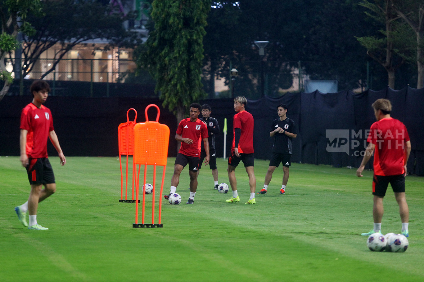 Skuad Timnas Jepang Komplet, Takefusa Kubo Lahap Menu Berbeda