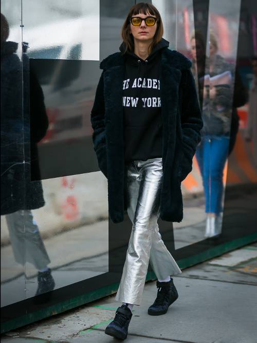 High Top Sneakers Monochrome