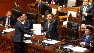 Rapat Paripurna DPR Sahkan RUU Tentang Haji dan Umrah jadi Undang-undang