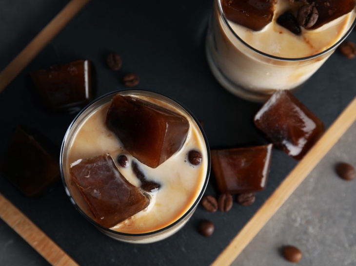 Iced Coffee cocok untuk siang hari (Foto: 123RF/Olga Yastremska)
