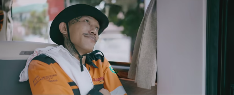 Lirik Lagu Pemain Ahli - GildCoustic, terjemahan dan makna