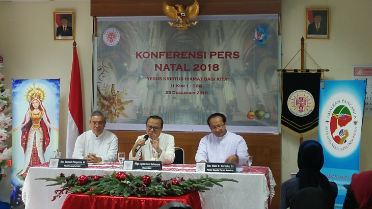 Uskup Agung Jakarta Mgr. Ignatius Suharyo saat konferensi pers Natal di Gereja Katedral, Jakarta. Foto: MP/Asropih