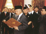 Pak Habibie Maafkan Olok-olok Kami Saat Mahasiswa