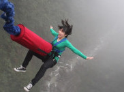 Bungee Jumping Bukan Sekadar Olahraga Bagi yang Kuat Jantungnya