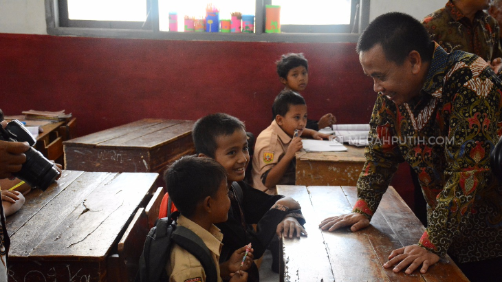 DPRD Soroti Fasilitas Sekolah yang Buruk di Kabupaten Bandung