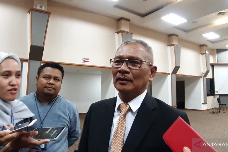 Direktur Jenderal Pencegahan dan Pengendalian Penyakit (Dirjen P2P) baru, dr. Achmad Yurianto, berbicara kepada media usai dilantik, menggantikan dr. Anung Sugihantono, di Kementerian Kesehatan (Kemenkes) Jakarta, Senin (9/3/2020). (ANTARA/Katriana)