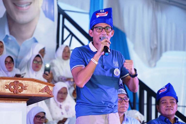 Trik Sandiaga Doktrin Emak-Emak Rebana Riau