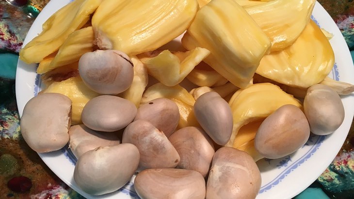 Biji Nangka Meredakan Rambut Rontok