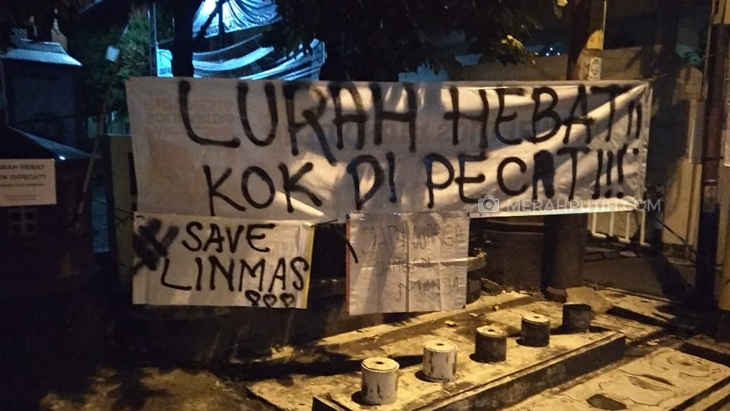 Spanduk dukungan terhadap Kelurahan Gajahan, Kecamatan Pasar Kliwon,  Kota Solo. (MP/Ismail)