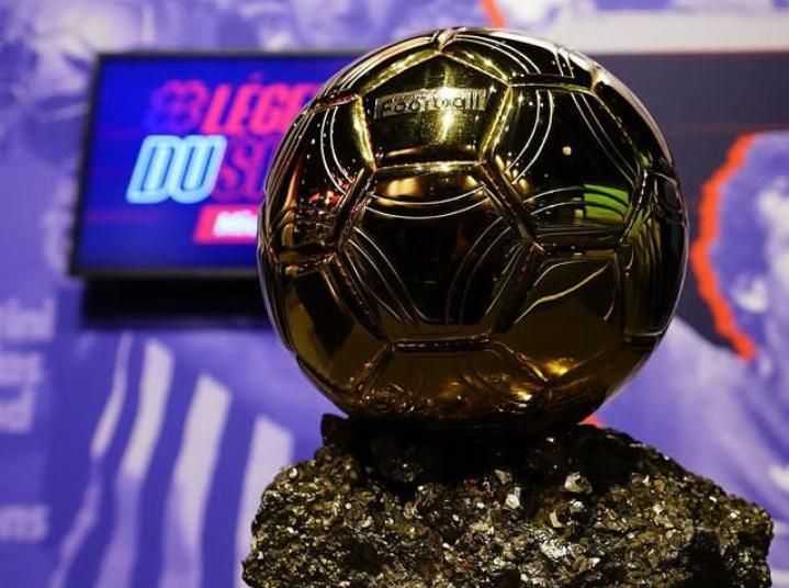 Foto trofi Ballon d'Or. /Instagram @francefootball/