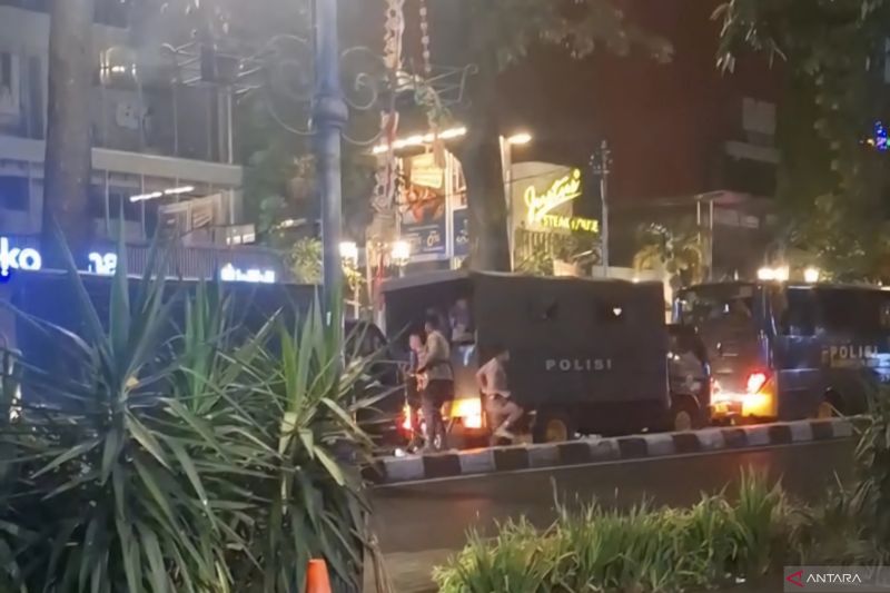 Truk Dalmas Dibakar, Polrestabes Bandung Buru Pelaku