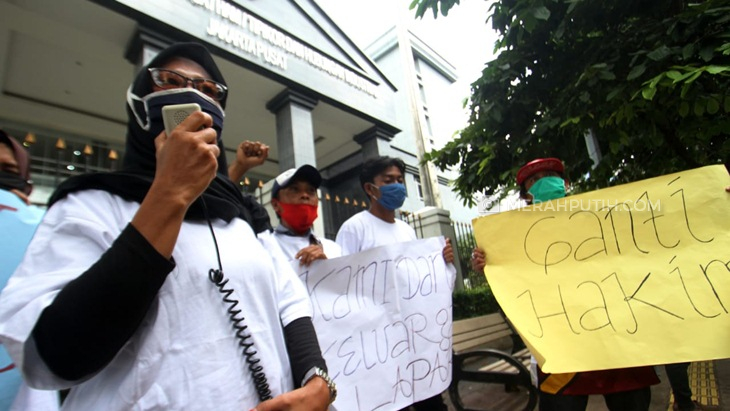 Buruh Desak PN Jakpus Buka Rekening Perusahaan agar Bisa Digaji