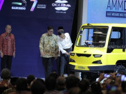 Akui Baru Pertama Kali Hadiri GIIAS, Ini Mobil yang Dijajal Jokowi