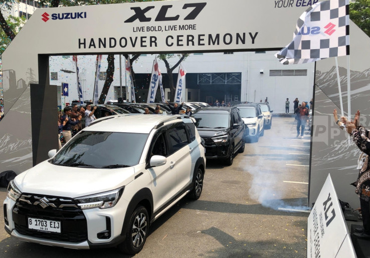 Suzuki XL7 Terbaru Mulai Diserahkan ke Konsumen, SPK Awal Tembus 1.300 Unit
