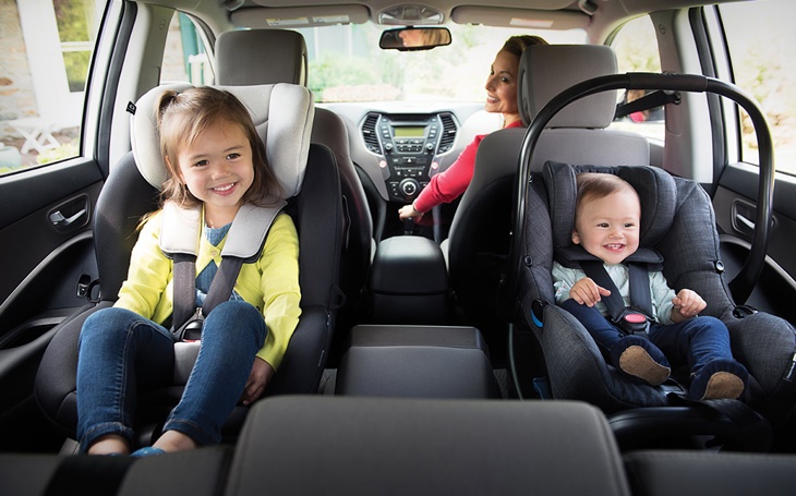 Penting, Memilih Car Seat Sesuai Usia Anak 