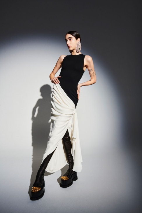 Schiaparelli Spring 2021. (Foto Harper's Bazaar)