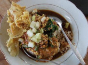 Pecel Rawon, Sajian Campur-Campur Unik ala Banyuwangi