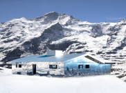 Rumah Cermin di Pegunungan Alpen Swiss ini Sangat Indah, Hampir Sempurna