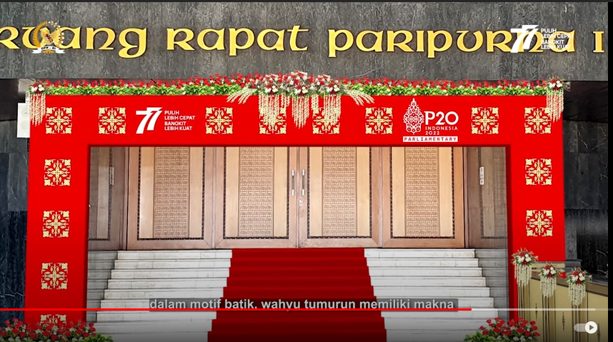Ornamen Nusantara Motif Batik Kawung dan Kembang Melati Hiasi Gedung Parlemen
