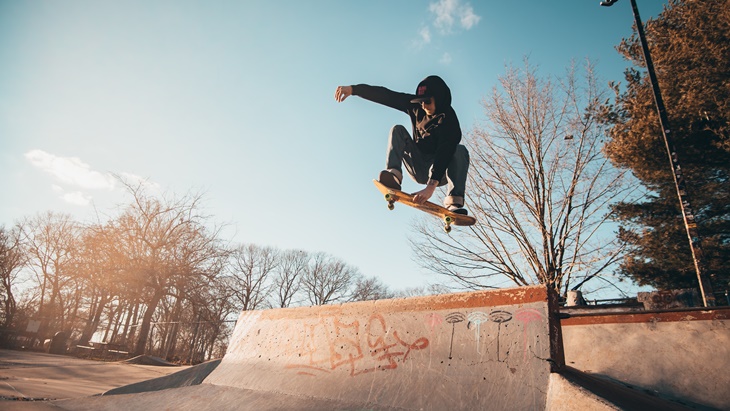 Setelan Anti Air, Jadi Pilihan Skater Bermain di Tengah Hujan