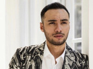 Tips Padukan Kemeja Putih ala Refal Hady