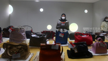 KPK Gelar Lelang Barang Mewah Hasil Rampasan Koruptor di Rupbasan KPK