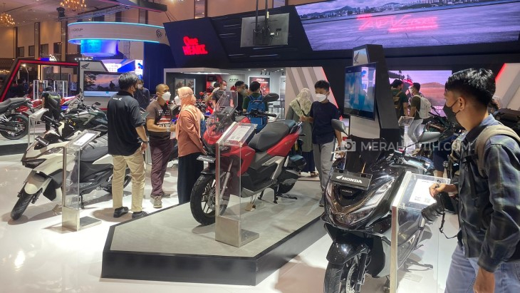 Banjir Berkah di IMOS 2022, Dari Diskon Sampai Test Ride
