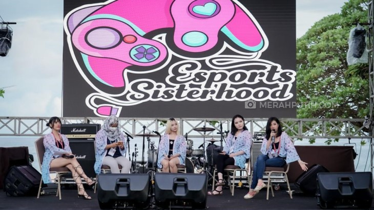 Esports Sisterhood Robohkan Dominasi Pria di Dunia Esports