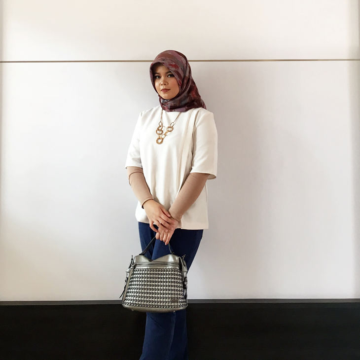 Busana semi formal cocok digunakan saat buka bersama. (istyle.id)