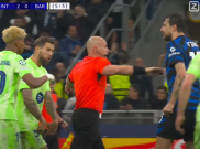 Inigo Martinez Meludah ke Francesco Acerbi di Laga Inter Vs Barcelona, Yang Diludahi Tertawa di Akhir Pertandingan