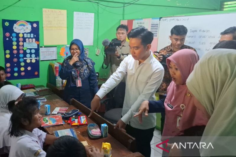 Gibran Kembali Tinjau Uji Coba MBG, Kali Ini di SDN 15 dan SLB 05 Jakbar