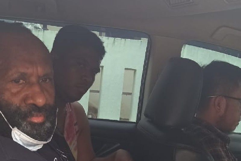KPK Tangkap Bupati Mamberamo Tengah Ricky Ham Pagawak