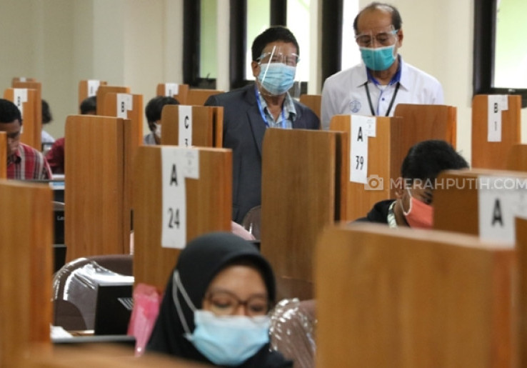 Ujian SBMPTN di UNS, Peserta Tidak Bawa Surat Sehat Rapid Test Dilarang Masuk