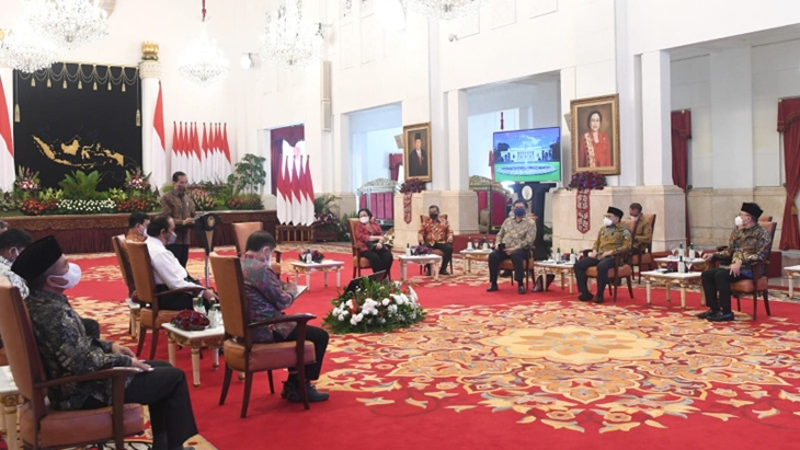 Presiden Joko Widodo saat melakukan pertemuan dengan para ketua umum partai politik dan sekjen partai di Istana, Jakarta, Rabu (25/8/2021). (ANTARA/HO-PDIP)