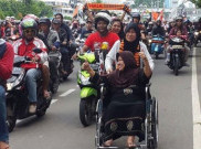 Kisah Hj Rahmah: Jakmania Berkursi Roda dan Bertemu Gubernur DKI Anies Baswedan