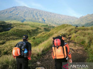 Hari Ini Semua Jalur Pendakian Gunung Rinjani Dibuka Kembali, Masuk Harus Beli Tiket Online