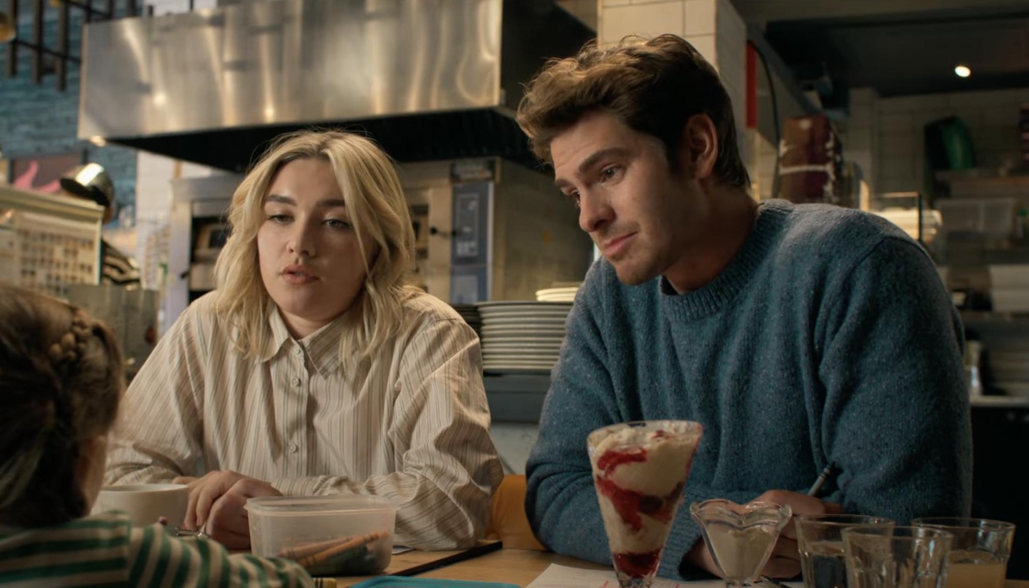 Florence Pugh Jatuh Cinta dengan Andrew Garfield di Trailer 'We Live in Time'
