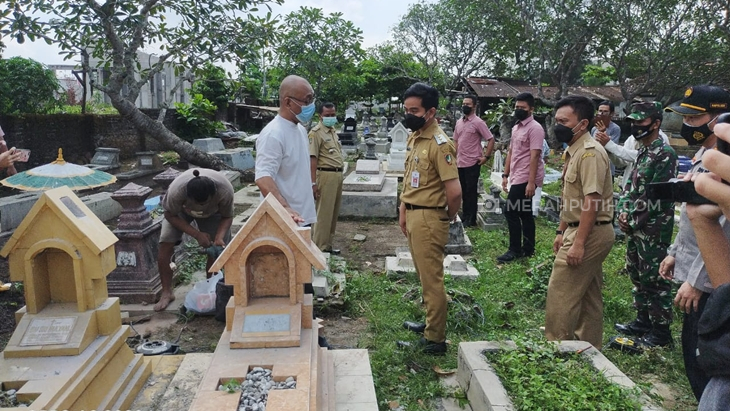 Gibran Tutup Tempat Belajar Anak atas Kasus Intoleran Perusakan Makam