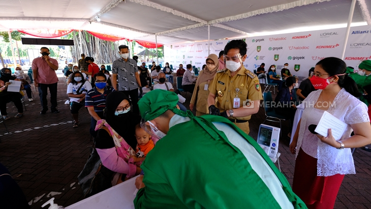 Anak Buah Gibran Ajukan 50.000 Dosis Vaksin COVID-19 ke Pemprov
