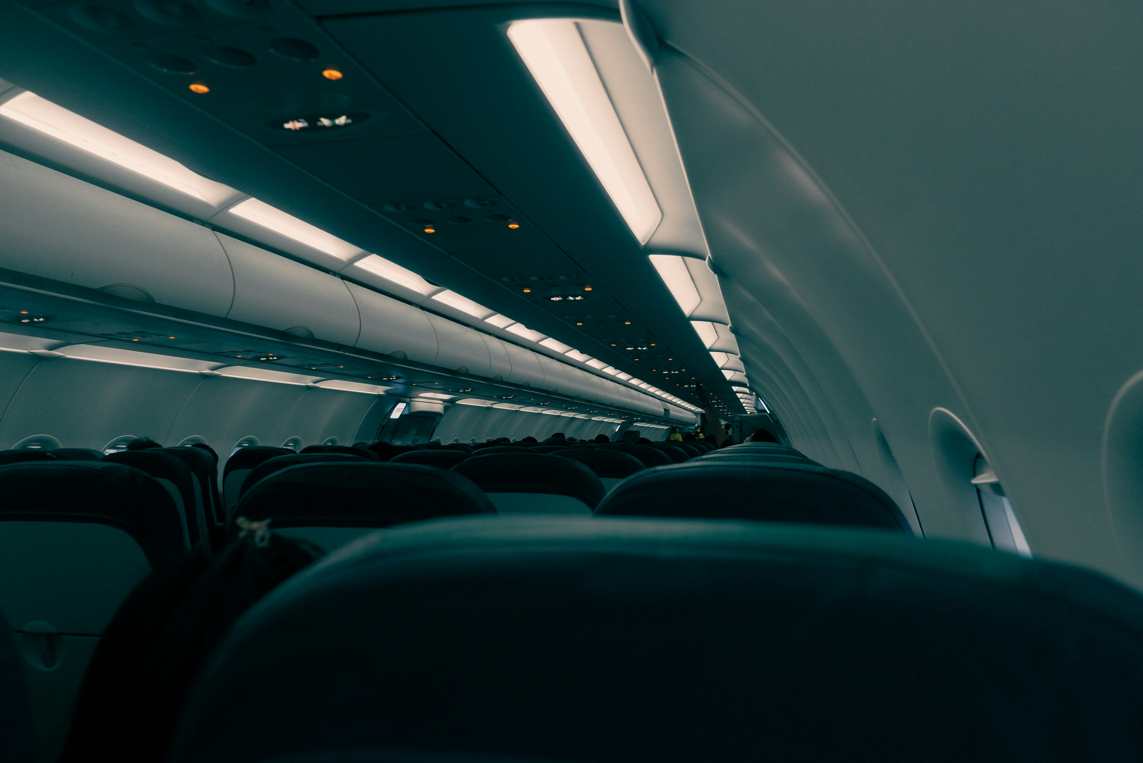 Cathay Pacific Larang Pasangan Hong Kong untuk Terbang karena Lecehkan Penumpang 