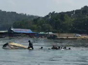 Diduga Kelebihan Penumpang, Perahu Wisata Terguling di Waduk Kedung Ombo