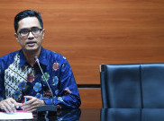 KPK Geledah Kantor Fredrich Yunadi