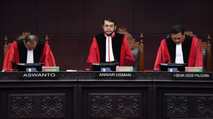 Ketua MK Anwar Usman (tengah) menyatakan pihaknya siap menerima gugatan perselisihan hasil Pemilu 2019 (Foto: antaranews)