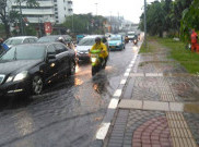 Hujan Deras, Beberapa Ruas Jalanan di Jakarta Kebanjiran 