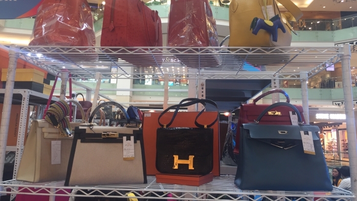 Barang-barang preloved (Foto: Mp/Raden Yusuf)